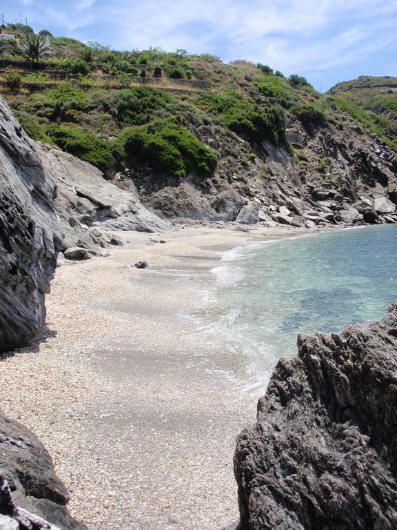 Exclusive Beach House Gavrio Bagian luar foto